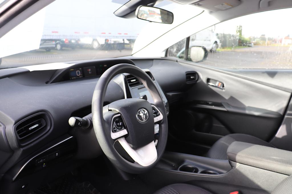 Thumbnail: 2017 Toyota Prius - 2