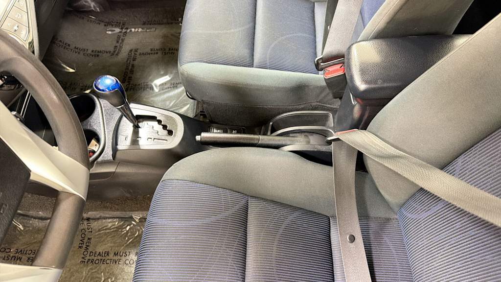 Thumbnail: 2015 Toyota Prius c - 10