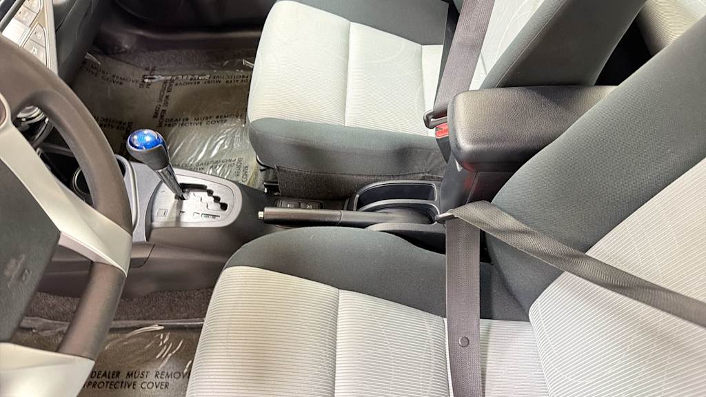 Thumbnail: 2015 Toyota Prius c - 11