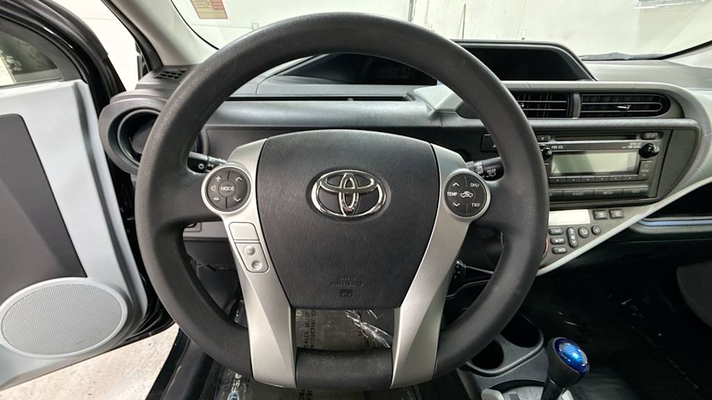 2012 Toyota Prius c Two 8