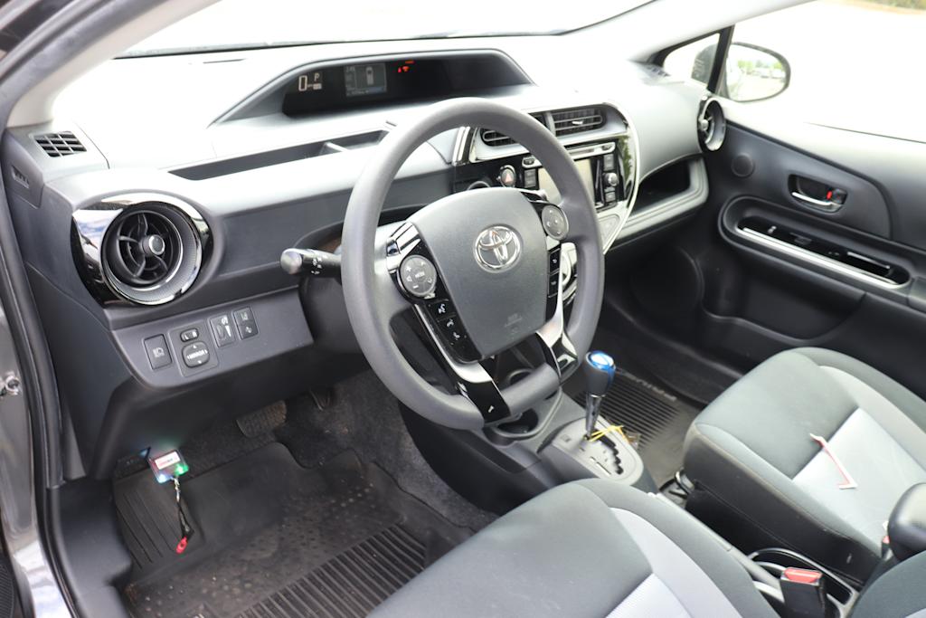 Thumbnail: 2018 Toyota Prius c - 2