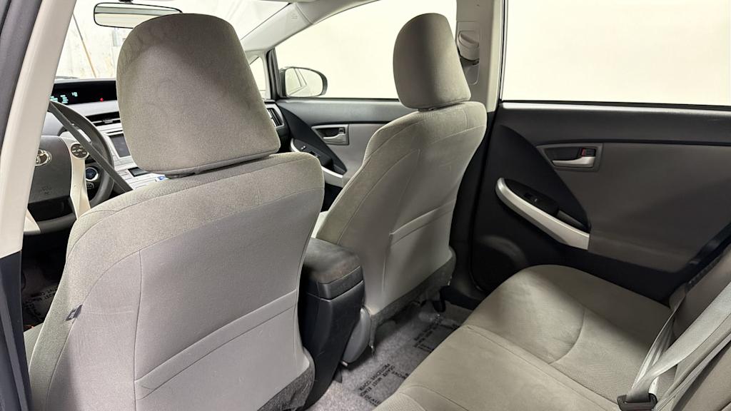 Thumbnail: 2015 Toyota Prius - 31