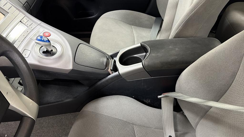 Thumbnail: 2015 Toyota Prius - 30