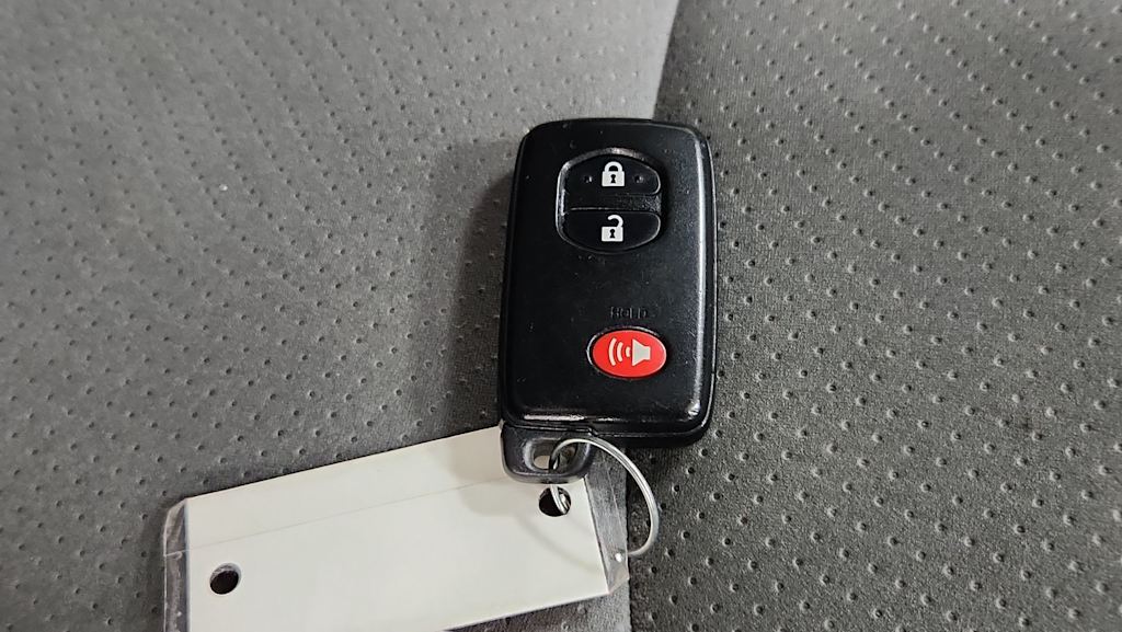 Thumbnail: 2010 Toyota Prius - 16