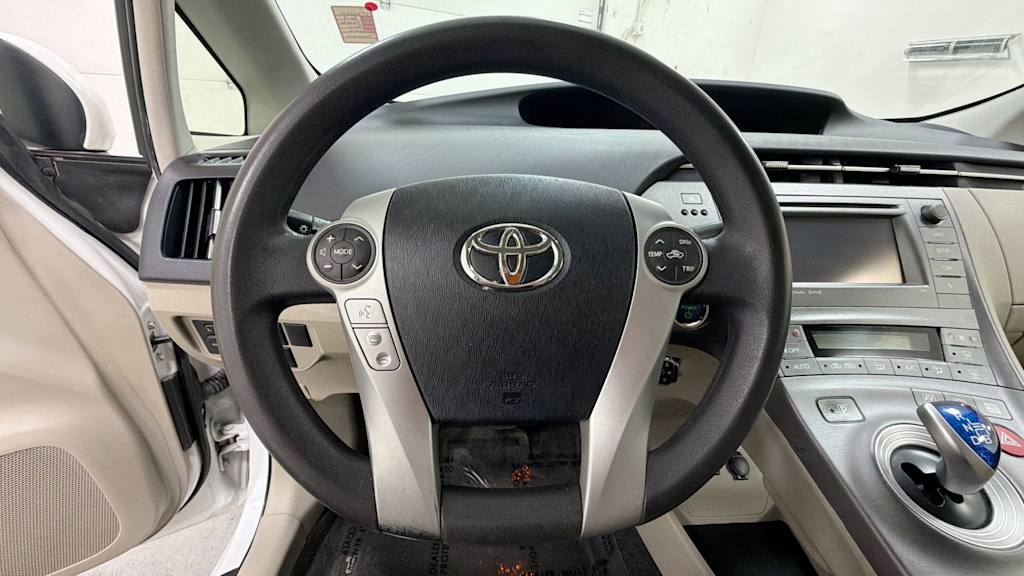 Thumbnail: 2013 Toyota Prius - 10