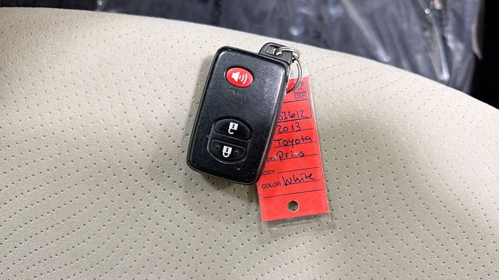 Thumbnail: 2013 Toyota Prius - 18