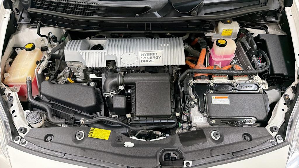 Thumbnail: 2013 Toyota Prius - 9