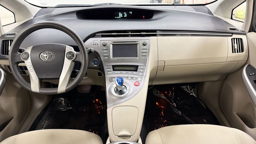 Thumbnail: 2013 Toyota Prius - 14