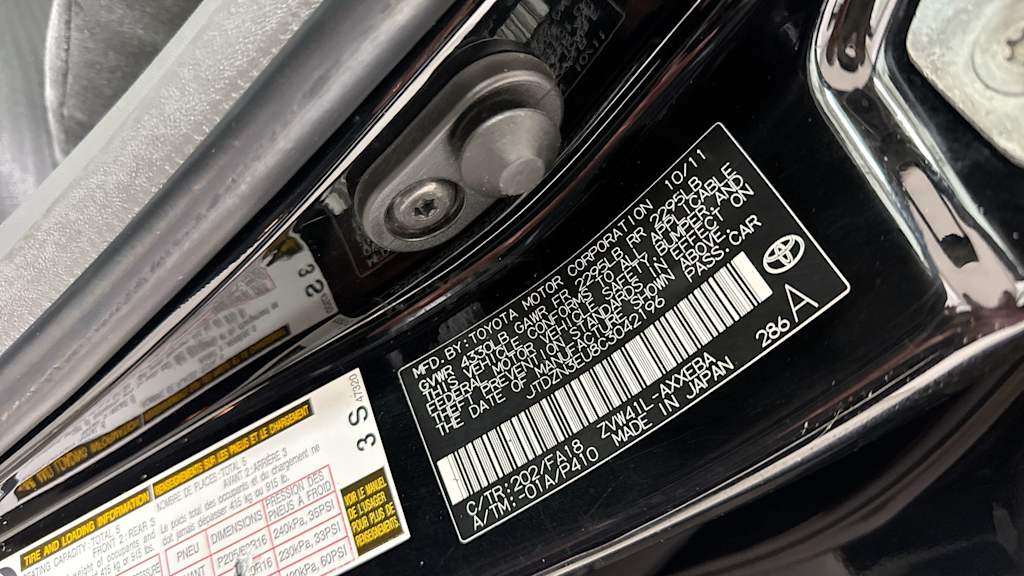 2012 Toyota Prius v Two 23