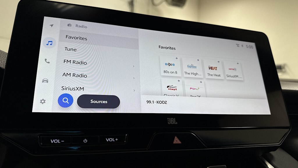 Thumbnail: 2023 Toyota Venza - 15