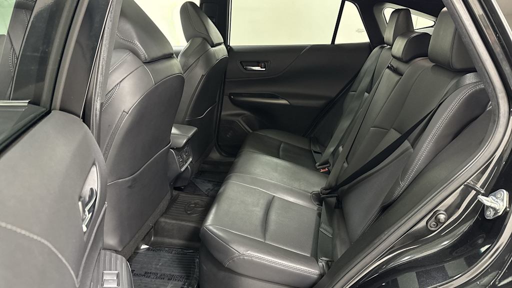 Thumbnail: 2023 Toyota Venza - 13