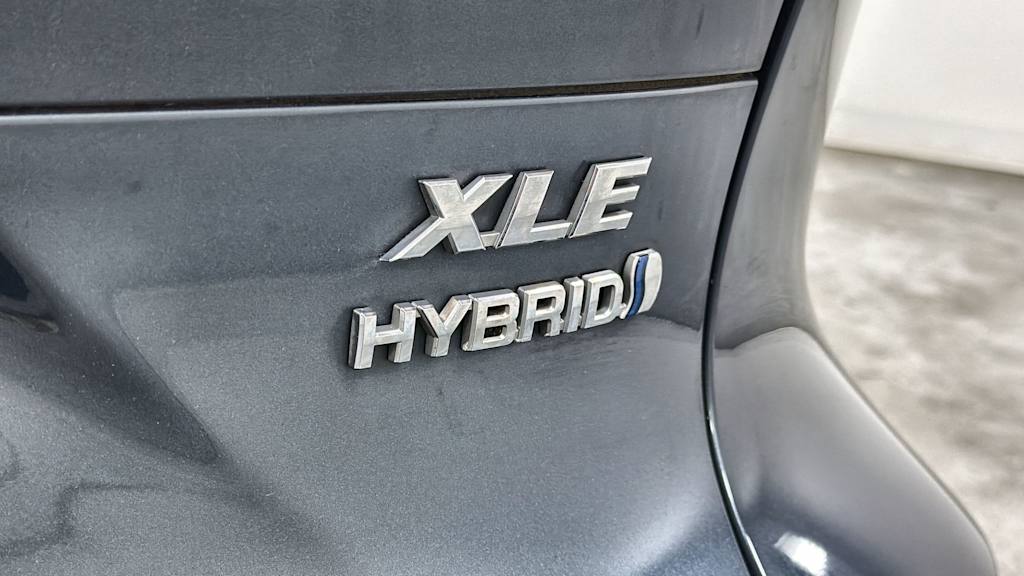 Thumbnail: 2021 Toyota Venza - 6
