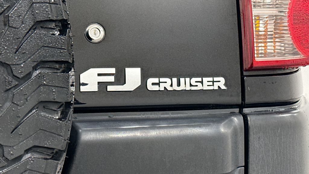 2008 Toyota FJ Cruiser Base 6