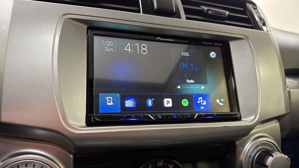 Thumbnail: 2015 Toyota 4Runner - 14