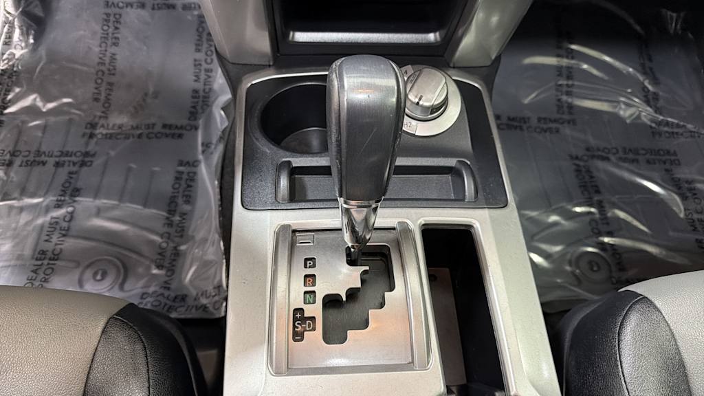 Thumbnail: 2015 Toyota 4Runner - 15