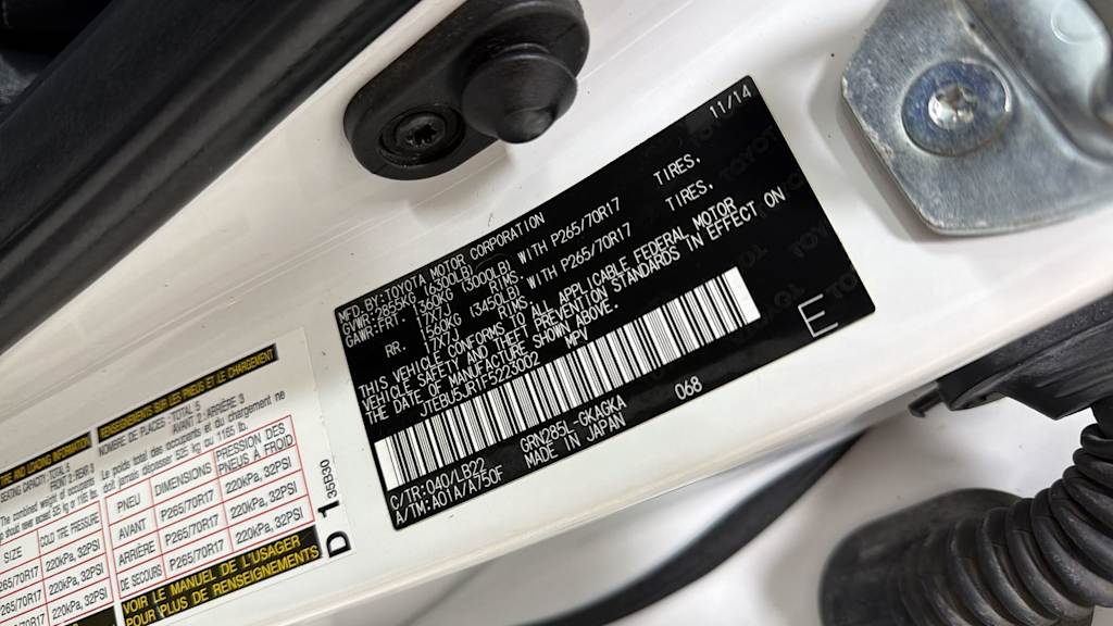 Thumbnail: 2015 Toyota 4Runner - 18