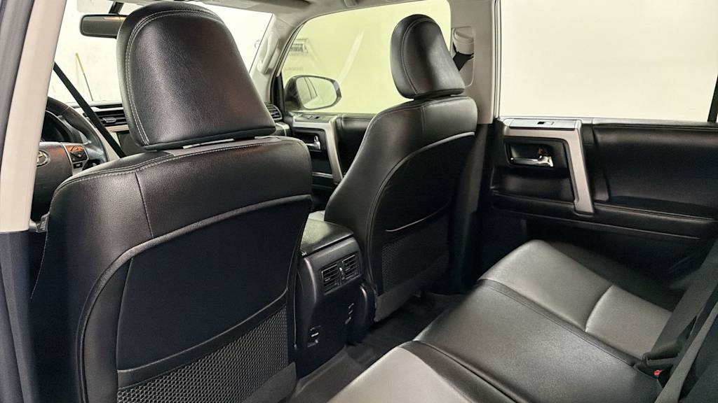 Thumbnail: 2015 Toyota 4Runner - 28