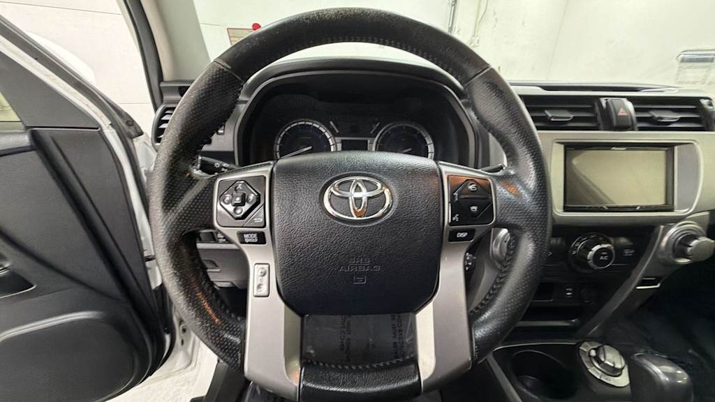 Thumbnail: 2015 Toyota 4Runner - 9