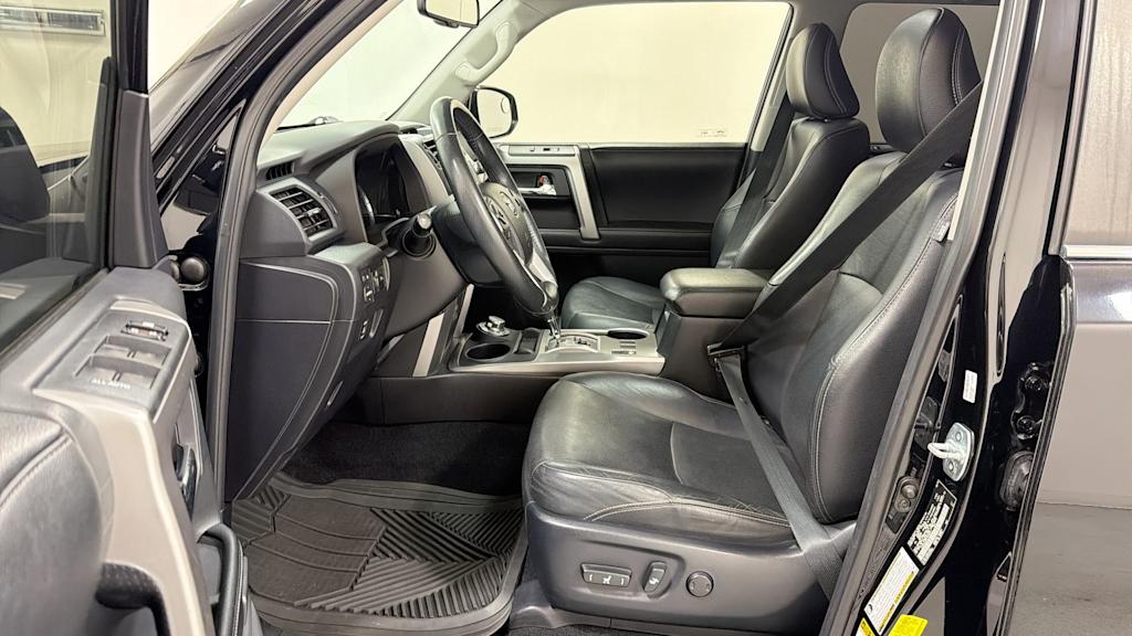 Thumbnail: 2015 Toyota 4Runner - 10