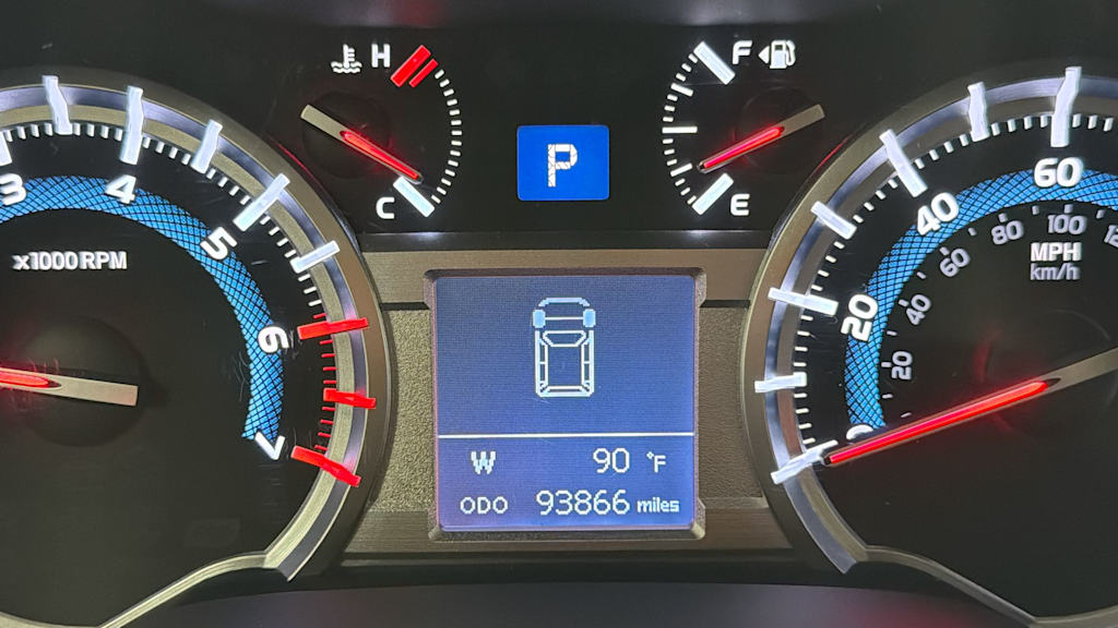 Thumbnail: 2015 Toyota 4Runner - 16