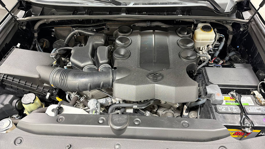 Thumbnail: 2015 Toyota 4Runner - 8