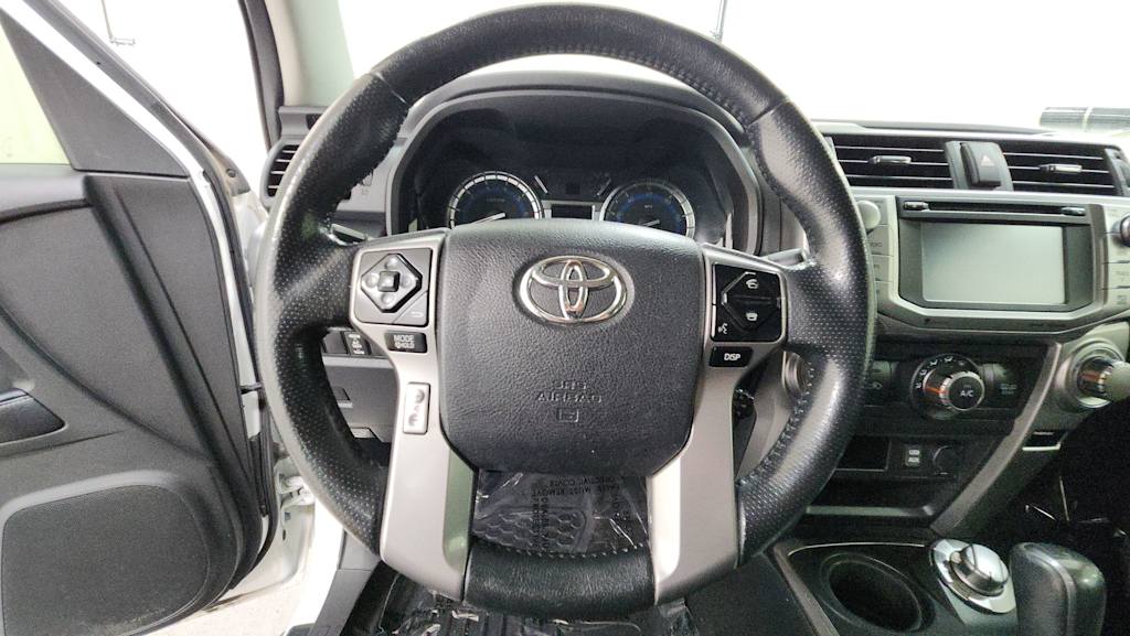 Thumbnail: 2017 Toyota 4Runner - 9