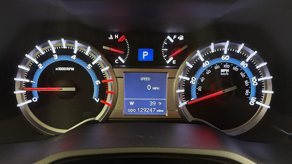 Thumbnail: 2016 Toyota 4Runner - 16