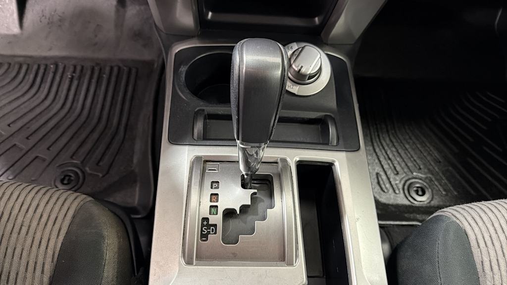 Thumbnail: 2016 Toyota 4Runner - 15