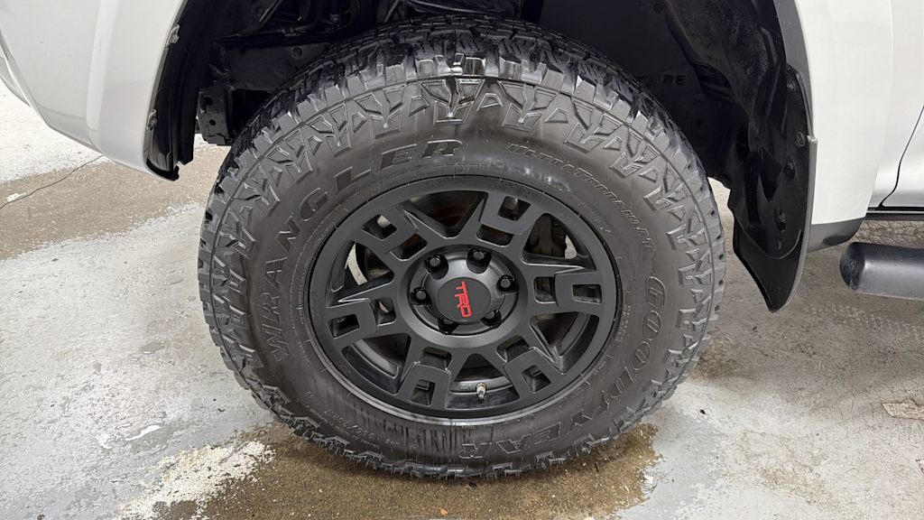 Thumbnail: 2016 Toyota 4Runner - 7