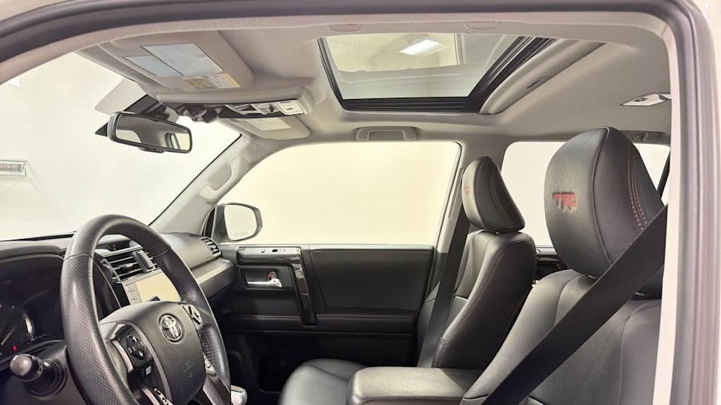 Thumbnail: 2020 Toyota 4Runner - 12