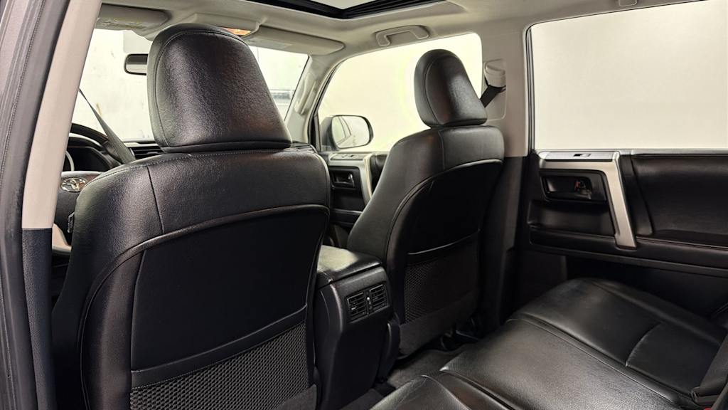 Thumbnail: 2012 Toyota 4Runner - 31