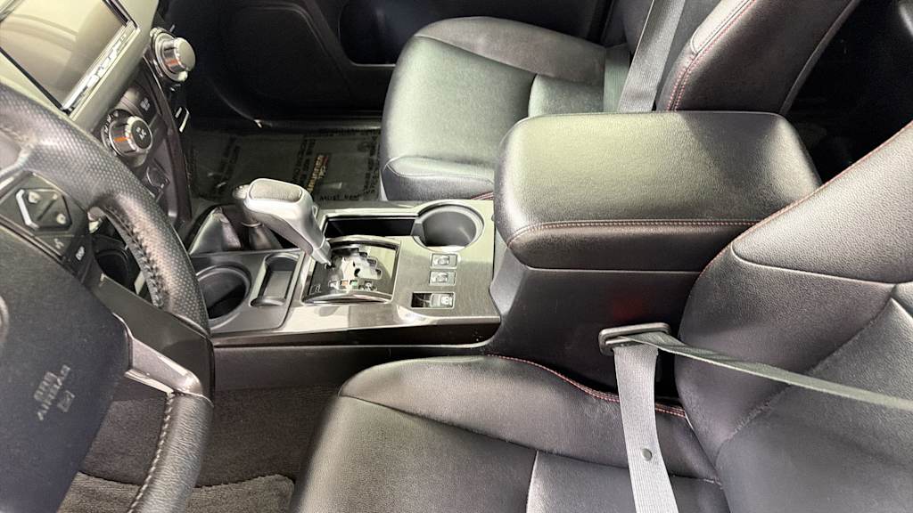 Thumbnail: 2016 Toyota 4Runner - 13