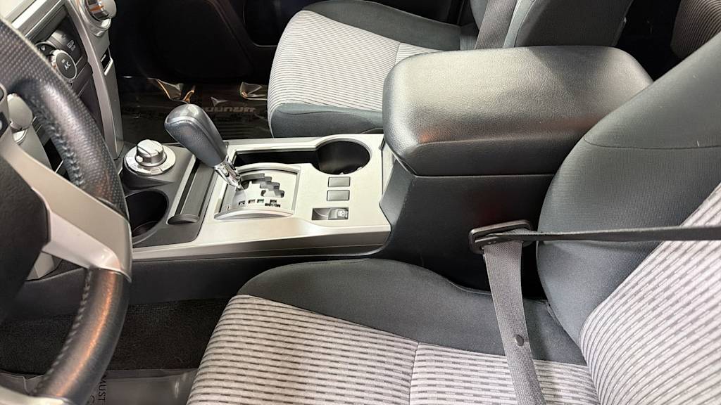 Thumbnail: 2016 Toyota 4Runner - 12
