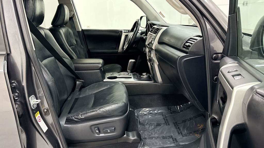 Thumbnail: 2010 Toyota 4Runner - 12