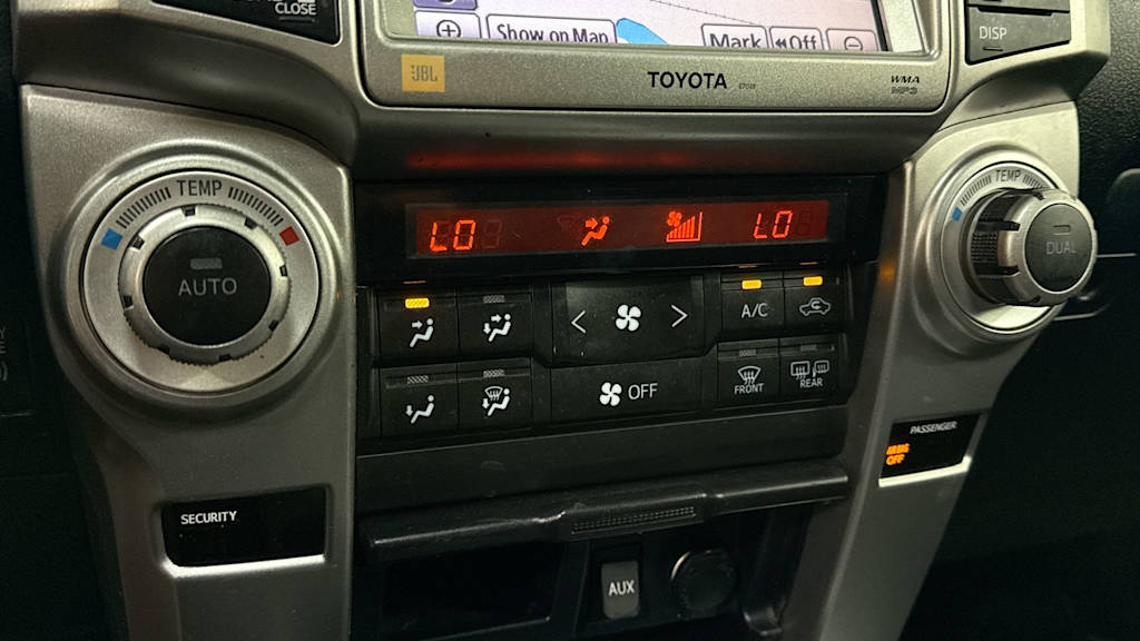 Thumbnail: 2010 Toyota 4Runner - 28