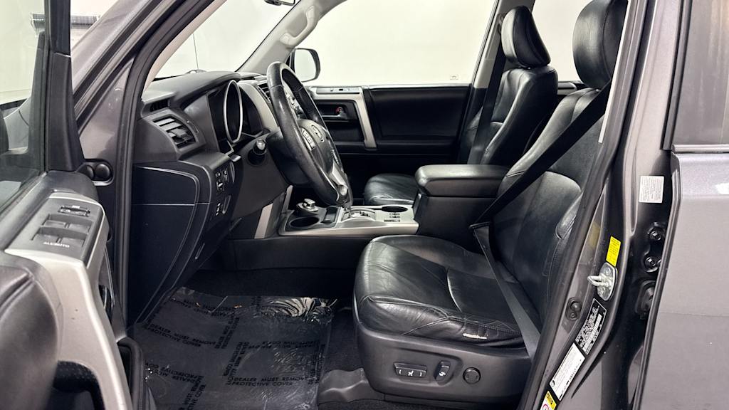 Thumbnail: 2010 Toyota 4Runner - 11