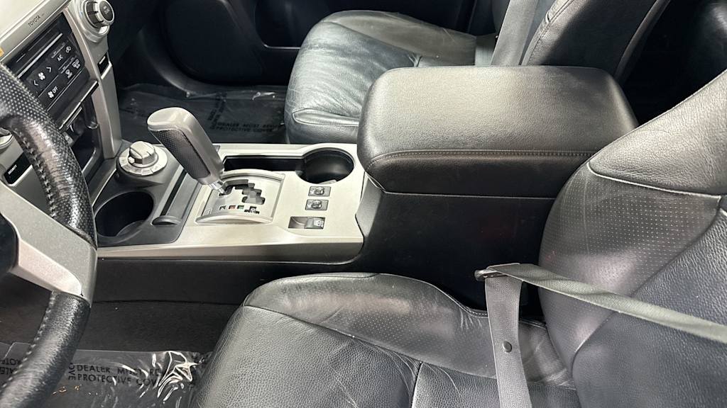 Thumbnail: 2010 Toyota 4Runner - 29