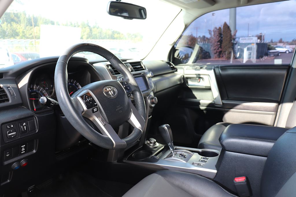Thumbnail: 2016 Toyota 4Runner - 2