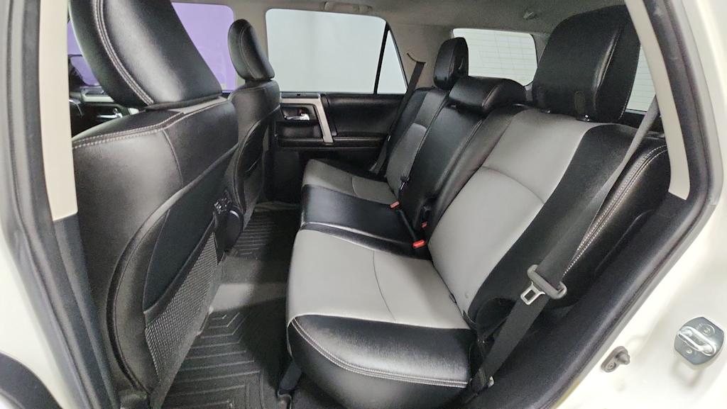 Thumbnail: 2016 Toyota 4Runner - 11