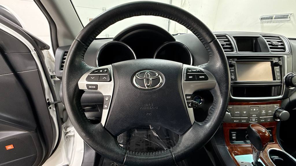 2013 Toyota Highlander Limited 9