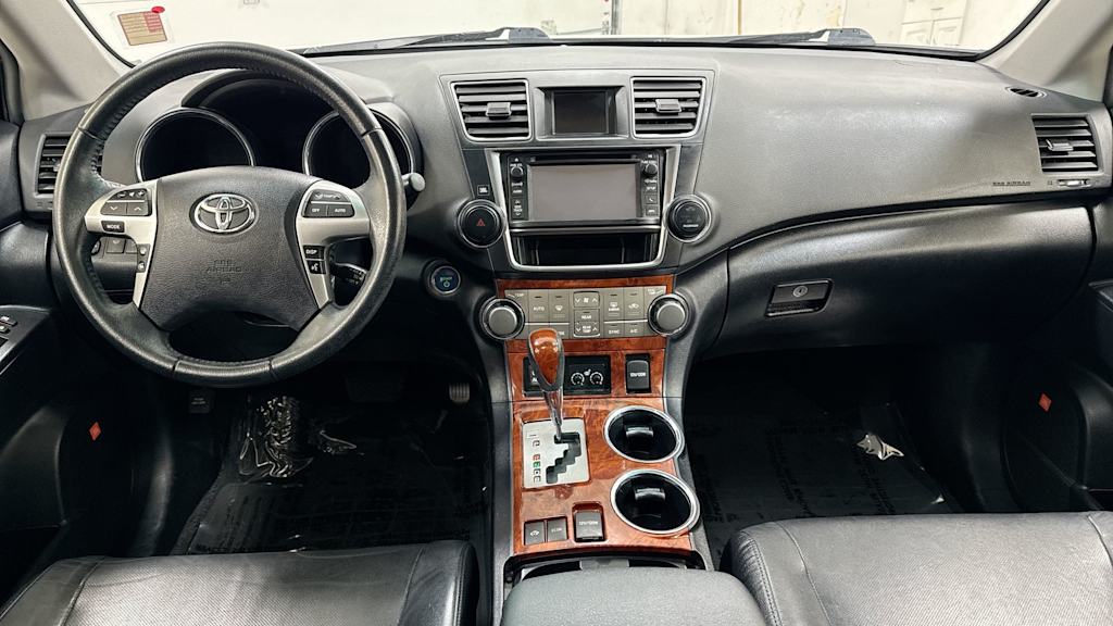 2013 Toyota Highlander Limited 14