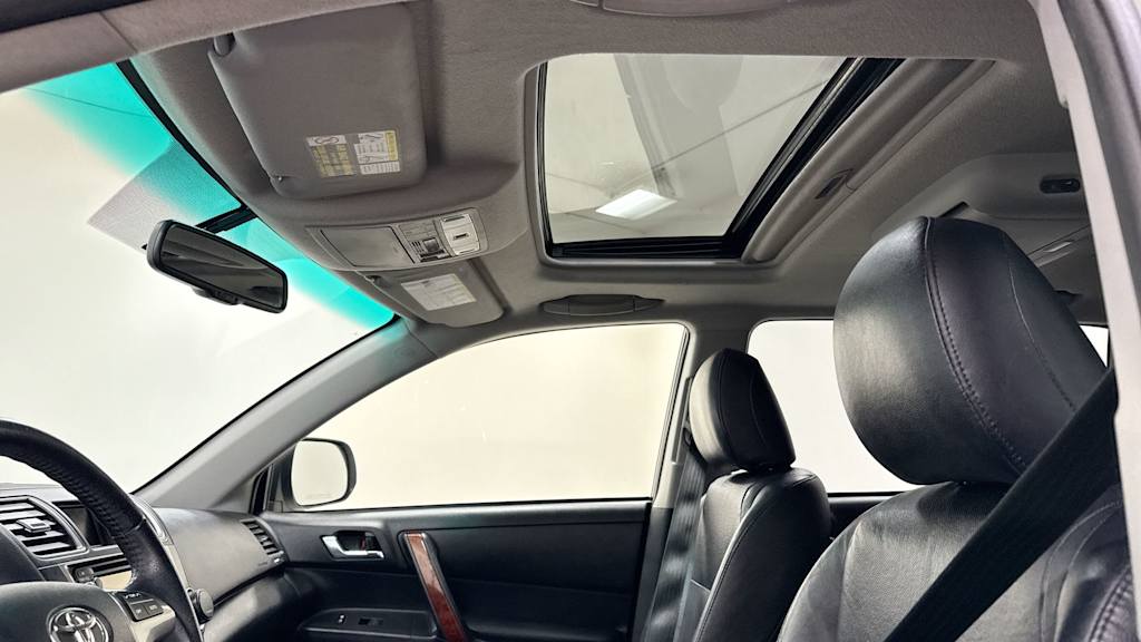 2013 Toyota Highlander Limited 30