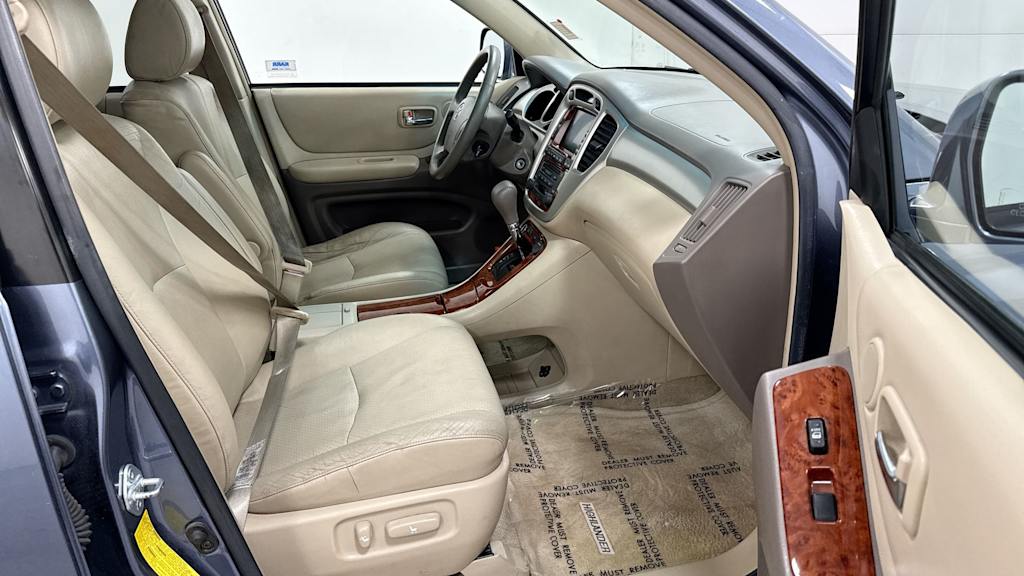 2006 Toyota Highlander Limited 32