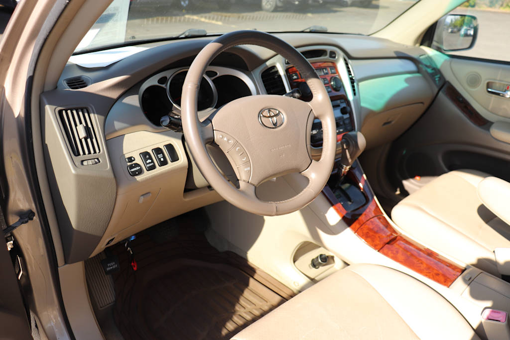 Thumbnail: 2006 Toyota Highlander - 2