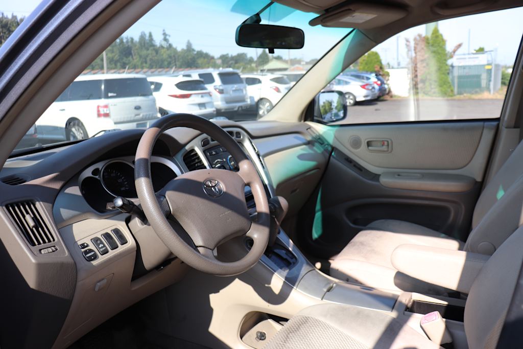 Thumbnail: 2004 Toyota Highlander - 2