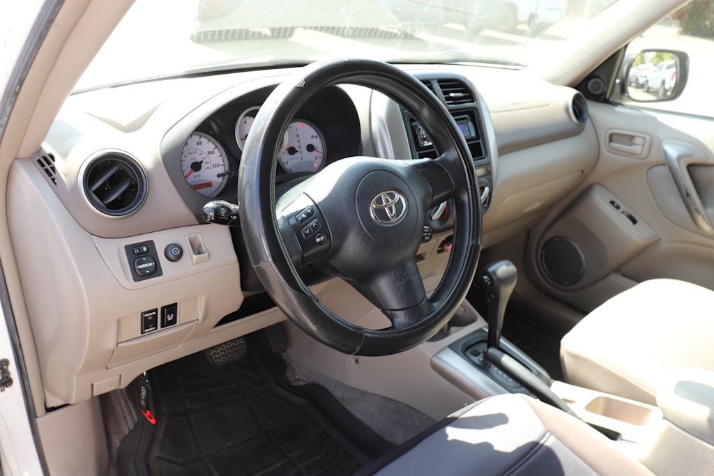 Thumbnail: 2004 Toyota RAV4 - 2