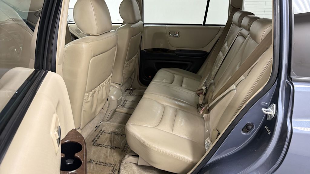 Thumbnail: 2003 Toyota Highlander - 28