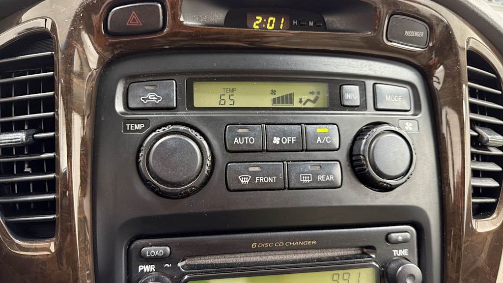 Thumbnail: 2003 Toyota Highlander - 26