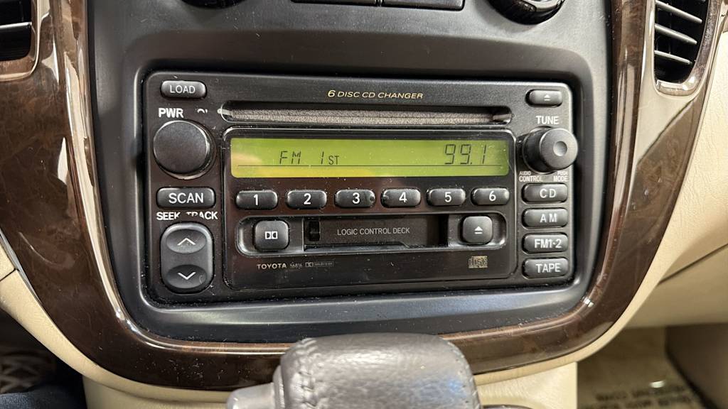 Thumbnail: 2003 Toyota Highlander - 14