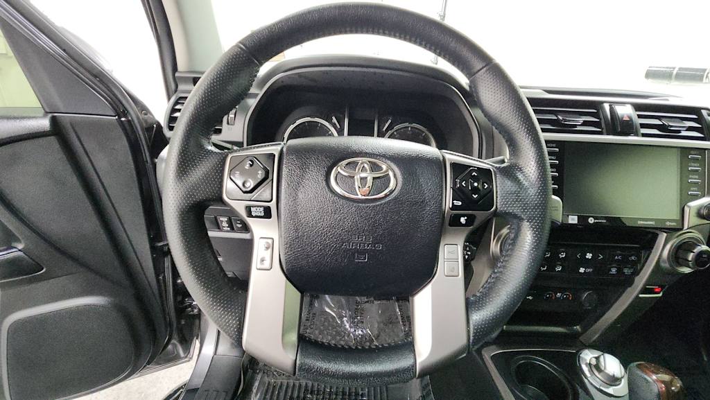 Thumbnail: 2022 Toyota 4Runner - 8